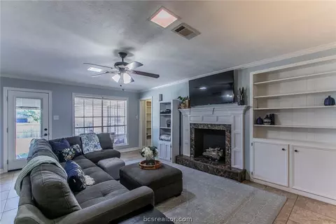 1114 Lamar Dr, Bryan, TX 77802 photo 3