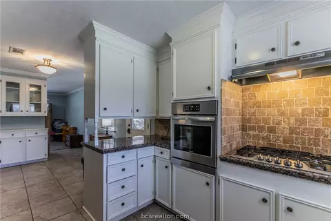 1114 Lamar Dr, Bryan, TX 77802 photo 7