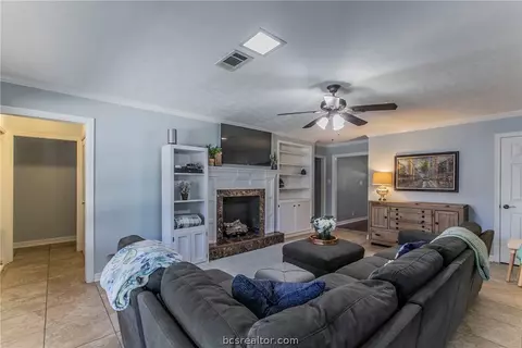 1114 Lamar Dr, Bryan, TX 77802 photo 4