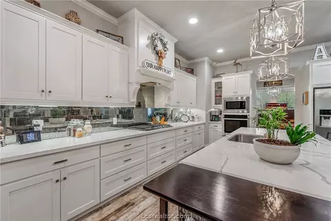 3918 Austins Estates Dr, Bryan, TX 77808 photo 6