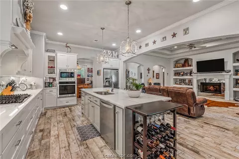 3918 Austins Estates Dr, Bryan, TX 77808 photo 8
