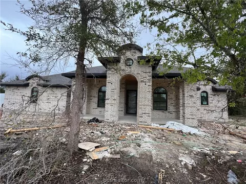5024 Glory Rd, Bryan, TX 77808 photo 1