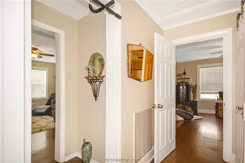 1019 E 27th St, Bryan, TX 77803 photo 17