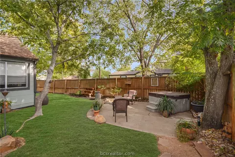 1019 E 27th St, Bryan, TX 77803 photo 23
