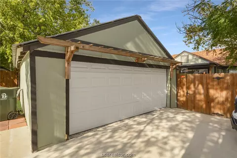 1019 E 27th St, Bryan, TX 77803 photo 21
