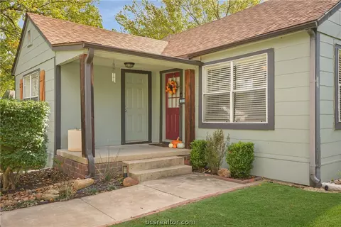 1019 E 27th St, Bryan, TX 77803 photo 2