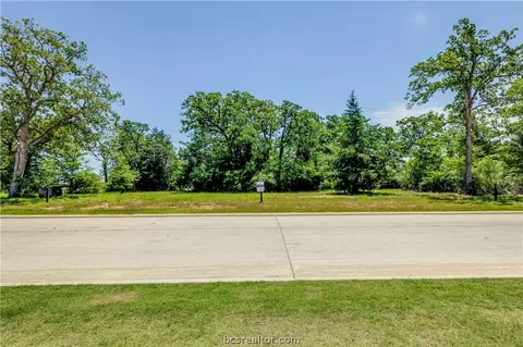 3729 Cooper Ct, College Station, TX 77845