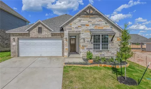 6221 Talladega Dr, College Station, TX 77845