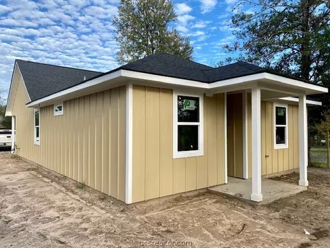 245 Peach, Bryan, TX 77803 photo 9