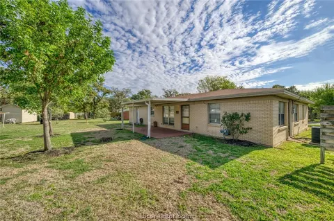 702 Esther, Bryan, TX 77802 photo 25
