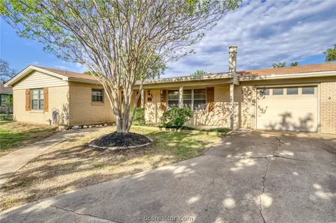 702 Esther, Bryan, TX 77802 photo 29