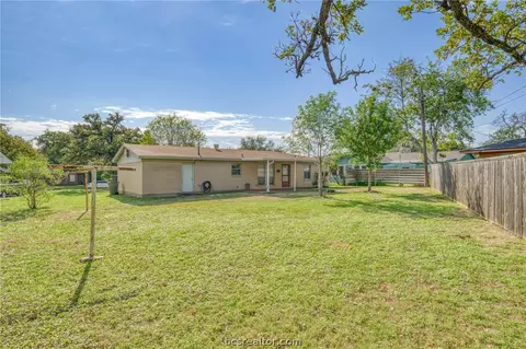 702 Esther, Bryan, TX 77802 photo 24