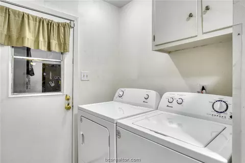 702 Esther, Bryan, TX 77802 photo 15