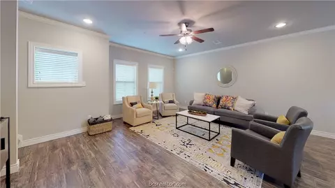 604 Clay St, Bryan, TX 77801 photo 2