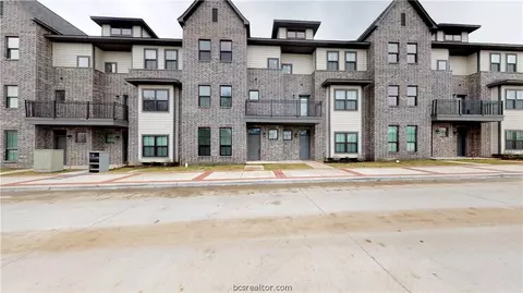 604 Clay St, Bryan, TX 77801 photo 1