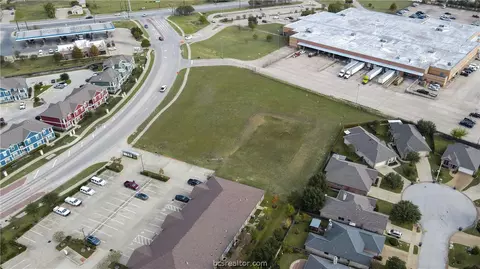 2735 Nash St, Bryan, TX 77802 photo 10