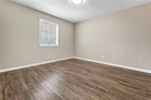 1711 Luza St, Bryan, TX 77802 photo 3