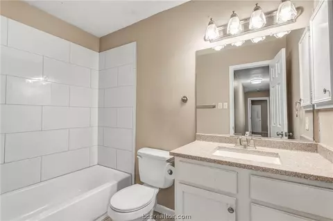 1711 Luza St, Bryan, TX 77802 photo 4