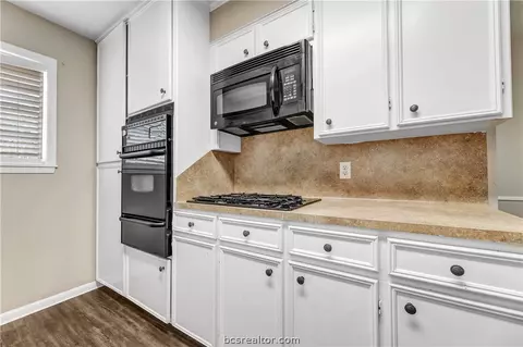 1711 Luza St, Bryan, TX 77802 photo 8