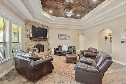 3012 Nobel Ct, Bryan, TX 77808 photo 2