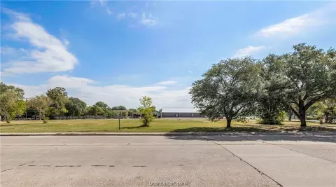 511 W Carson St, Bryan, TX 77801 photo 4