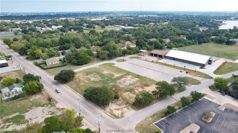 511 W Carson St, Bryan, TX 77801 photo 2