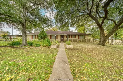 393 Spinn St, Brenham, TX 77833