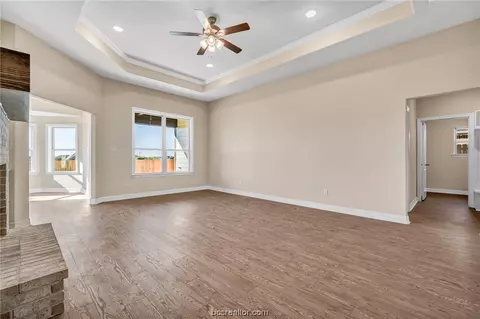 2913 Spector Dr, Bryan, TX 77803 photo 3