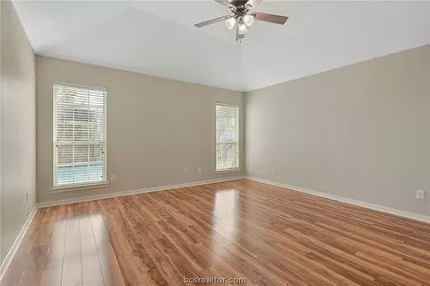 3918 Brighton Dr, Bryan, TX 77802 photo 11