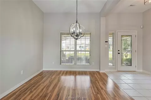 3918 Brighton Dr, Bryan, TX 77802 photo 10