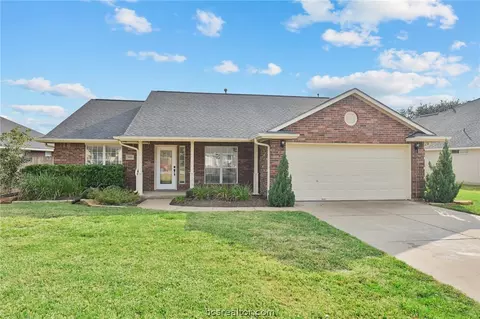 3918 Brighton Dr, Bryan, TX 77802 photo 1