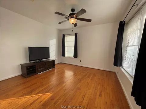 406 Olive St, Bryan, TX 77801 photo 7