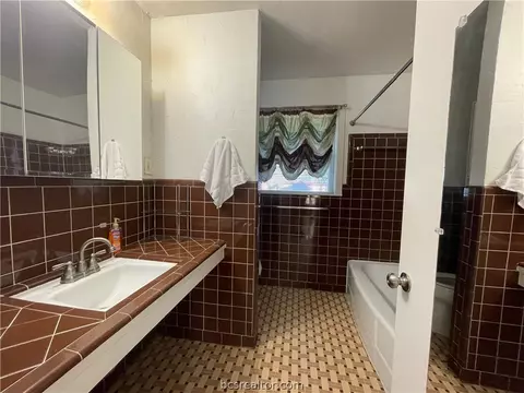 406 Olive St, Bryan, TX 77801 photo 14