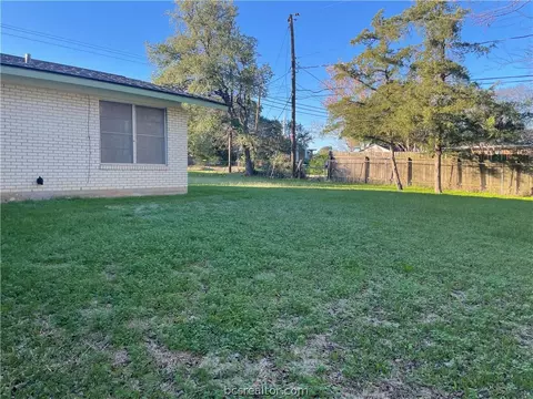 406 Olive St, Bryan, TX 77801 photo 15