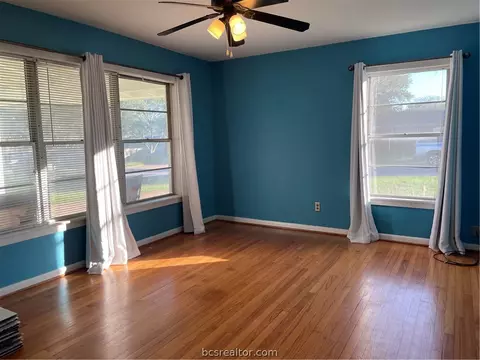 406 Olive St, Bryan, TX 77801 photo 3