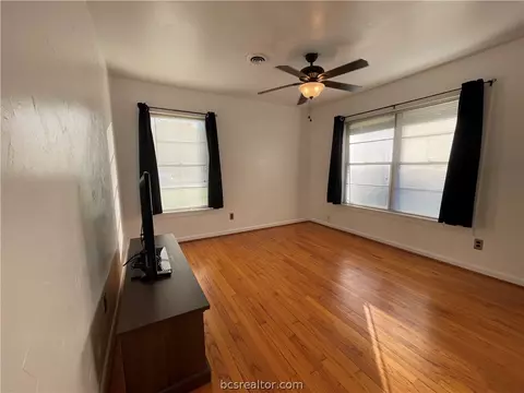406 Olive St, Bryan, TX 77801 photo 8