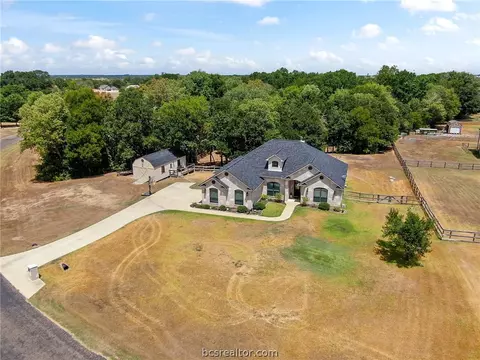 4963 Blazing Trl, Bryan, TX 77808
