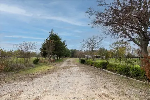 5815 Hare Pvt Ln, Bryan, TX 77808