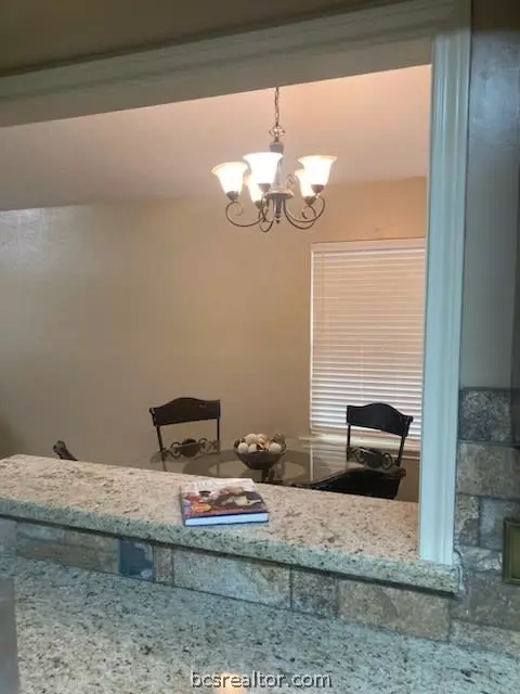 1105 E 24th St, Bryan, TX 77803 photo 6