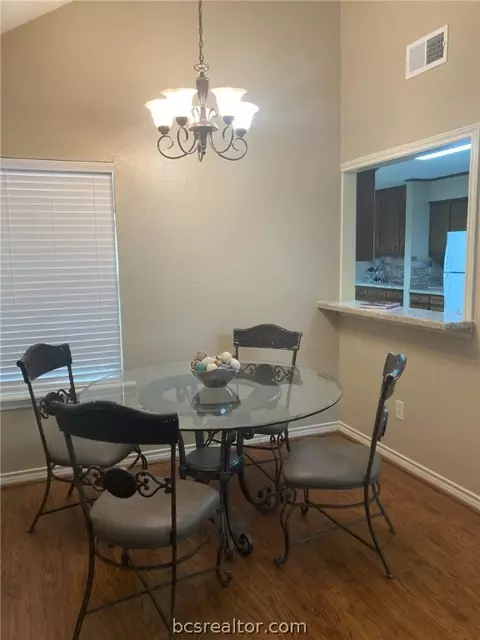 1105 E 24th St, Bryan, TX 77803 photo 9