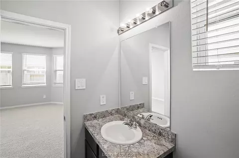 992 Rice Dr, Bryan, TX 77803 photo 13