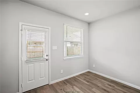 992 Rice Dr, Bryan, TX 77803 photo 10