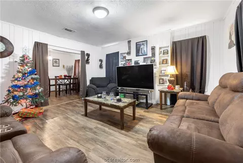 208 W Duncan St, Bryan, TX 77801 photo 3