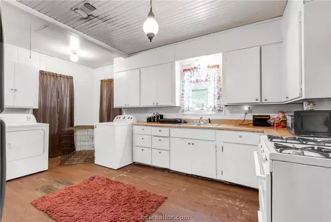 208 W Duncan St, Bryan, TX 77801 photo 6