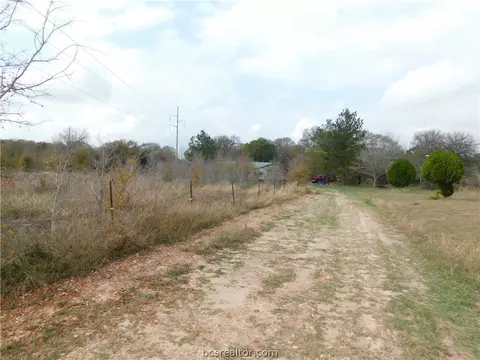 1780 Lange Lake Rd, Brenham, TX 77833