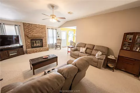 38 Shallow Spgs, Trinity, TX 75862 photo 13