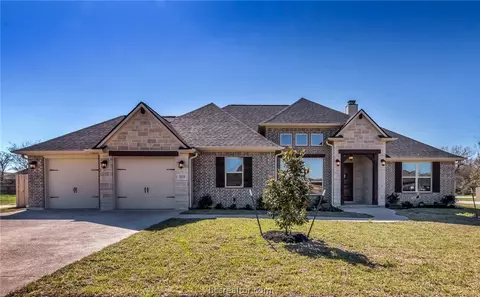 3332 Stoneleigh Rd, Bryan, TX 77802