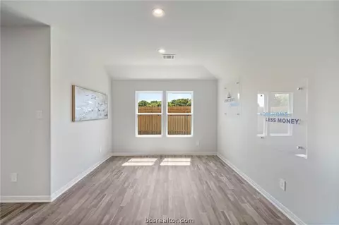 5517 Fox Bluff Dr, Bryan, TX 77807 photo 13