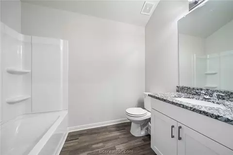 5517 Fox Bluff Dr, Bryan, TX 77807 photo 5