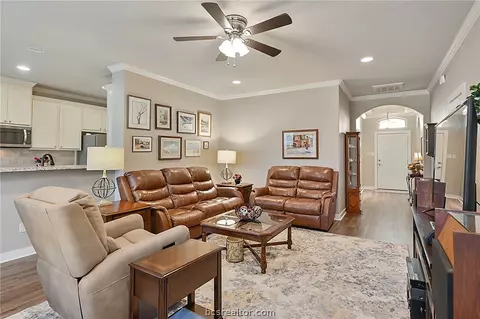 3208 Peterson Way, Bryan, TX 77802 photo 5